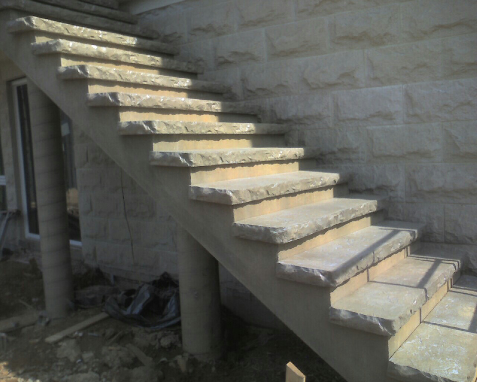 steps with pad side view